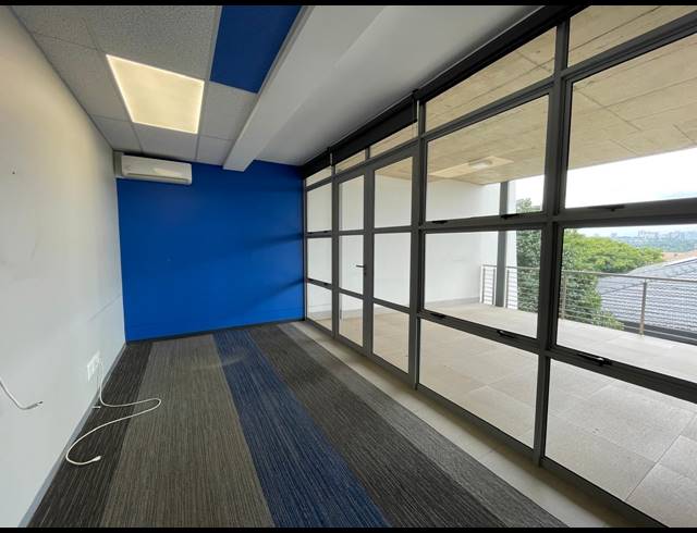 358M² OFFICE TO LET IN BRYANSTON